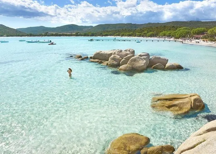 Maison Proche Vecchio בית נופש פורטו-וישיו